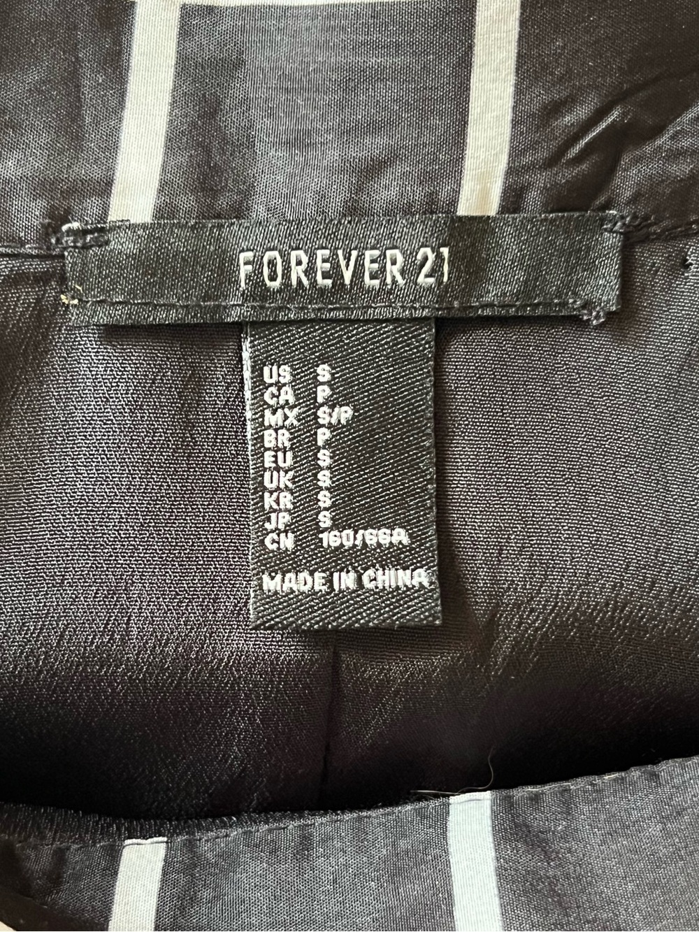 Forever 21 black and white lined skirt grid pattern S - Picture 3 of 4